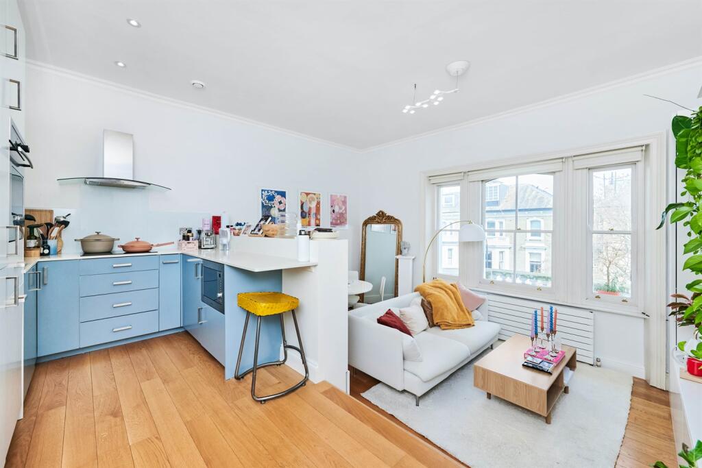 1 bed 1st Floor Flat for rent in Chelsea. From Farrar & Co - Chelsea - Sales