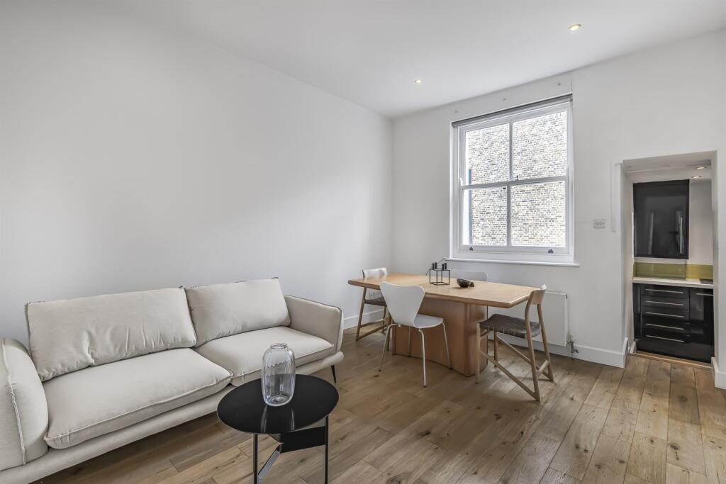 2 bed 1st Floor Flat for rent in Chelsea. From Farrar & Co - Chelsea - Sales