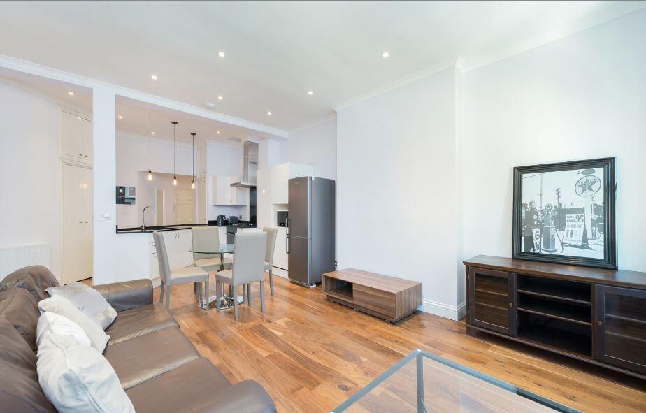 2 bed 1st Floor Flat for rent in Kensington. From Farrar & Co - Chelsea - Sales