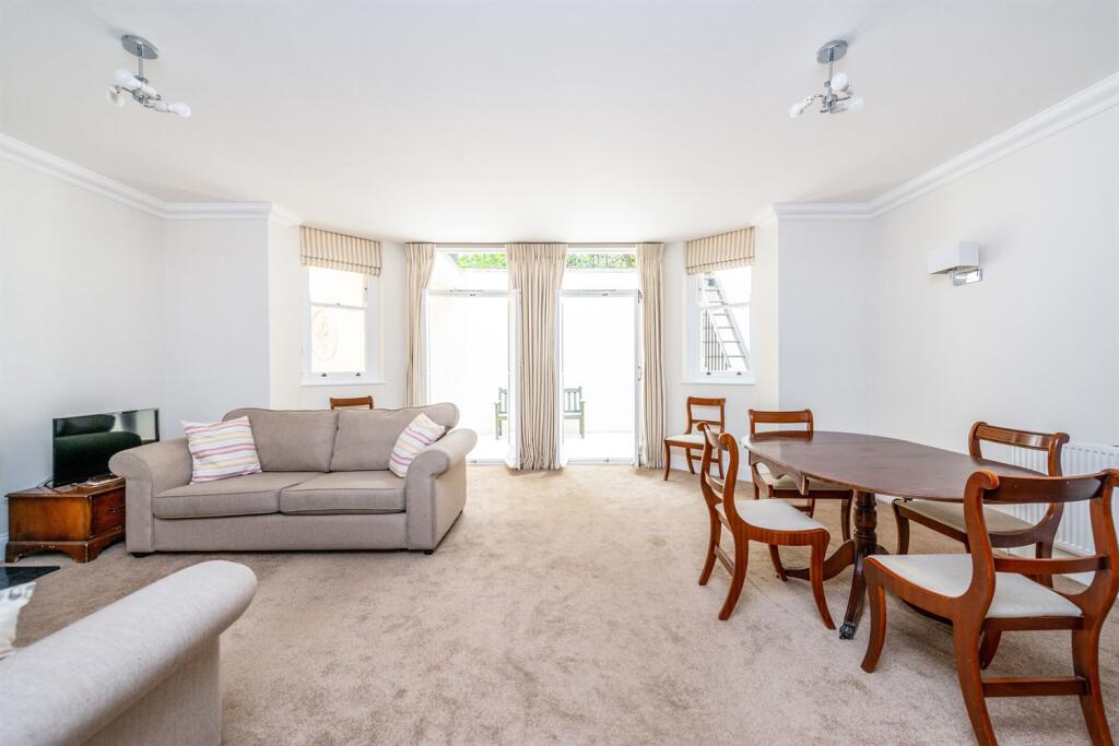 2 bed 1st Floor Flat for rent in Kensington. From Farrar & Co - Chelsea - Sales 2 bed 1st Floor Flat for rent in Kensington. From Farrar & Co - Chelsea - Sales