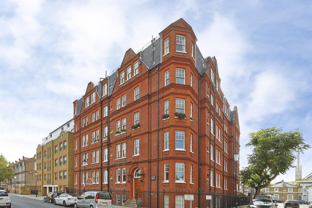 1 bed 1st Floor Flat for rent in Chelsea. From Farrar & Co - Chelsea - Sales