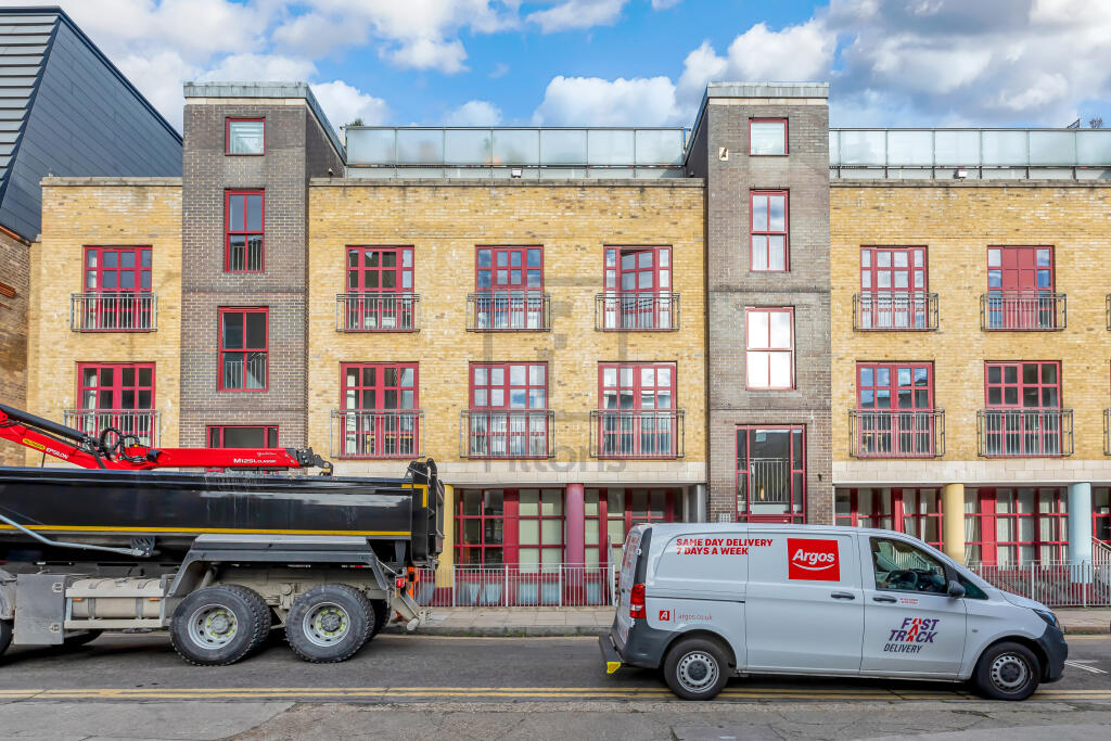 2 bed 1st Floor Flat for rent in Stepney. From Filtons Stratford Ltd - Stratford