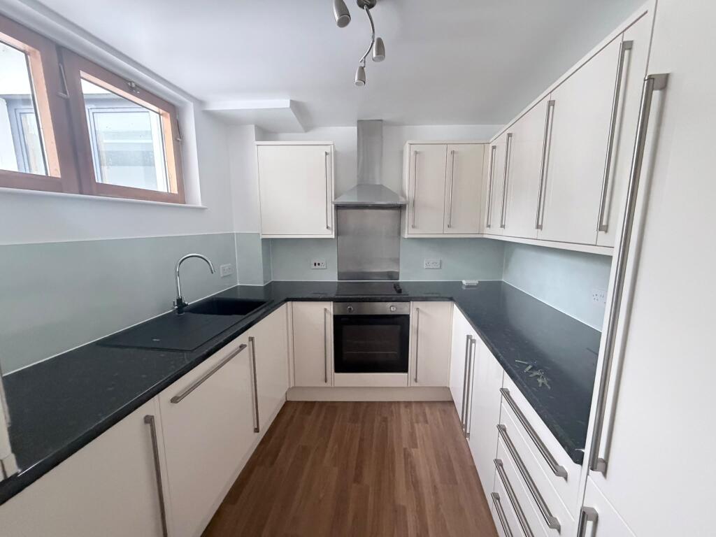 2 bed 1st Floor Flat for rent in Camden Town. From Filtons Stratford Ltd - Stratford 2 bed 1st Floor Flat for rent in Camden Town. From Filtons Stratford Ltd - Stratford