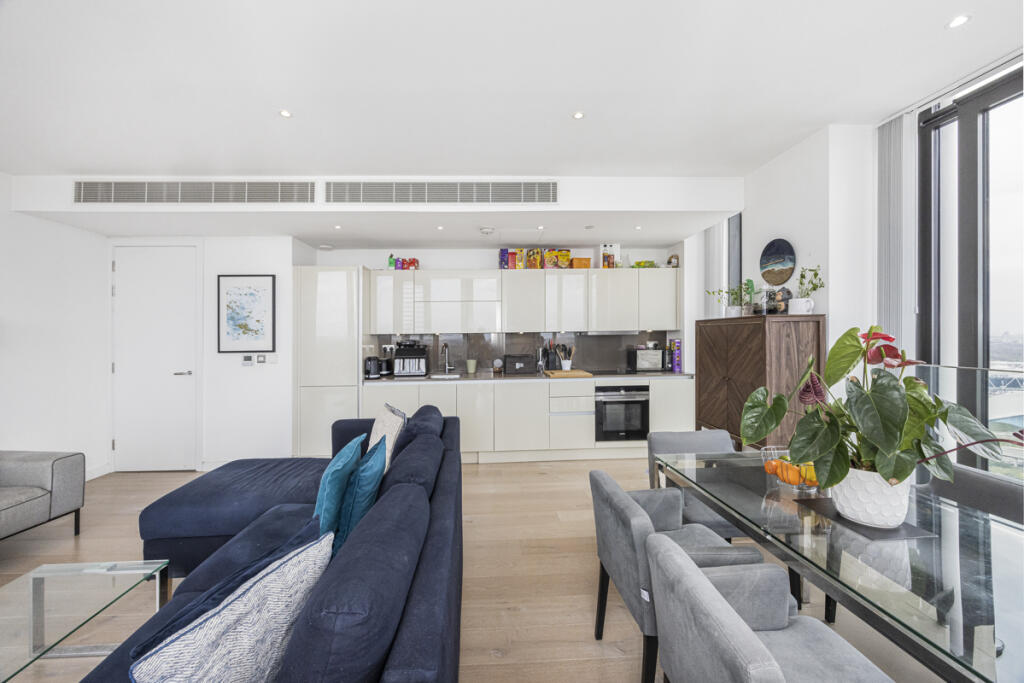 3 bed Apartment for rent in Stratford. From Filtons Stratford Ltd - Stratford 3 bed Apartment for rent in Stratford. From Filtons Stratford Ltd - Stratford