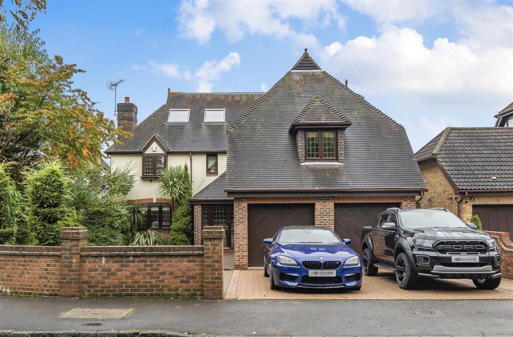 7 bed Detached for rent in Burgh Heath. From Fine & Country - Kingswood