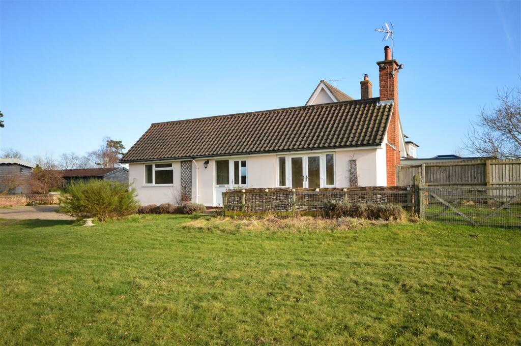 1 bed Bungalow for rent in Darsham. From Flick & Son - Leiston