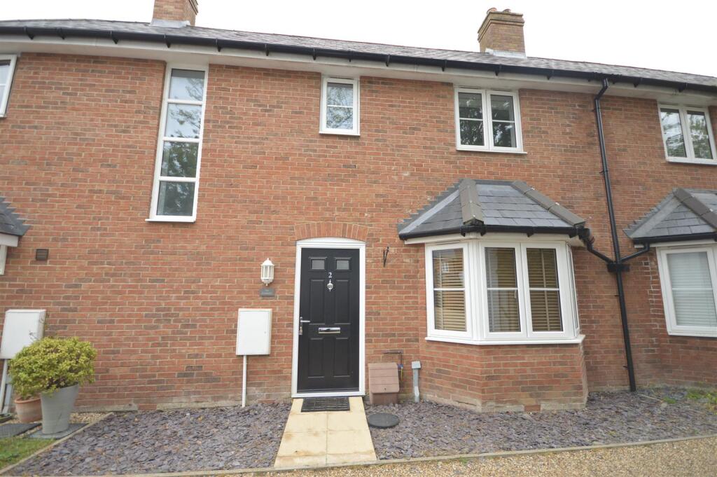2 bed Mid Terraced House for rent in . From Flick & Son - Saxmundham