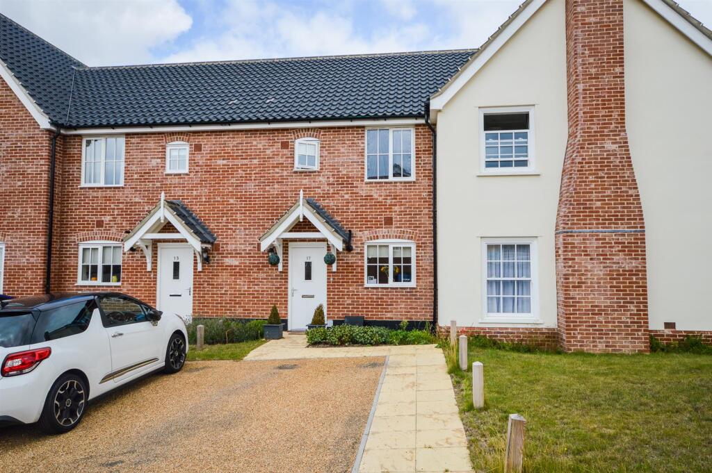 2 bed Mid Terraced House for rent in Saxmundham. From Flick & Son - Saxmundham