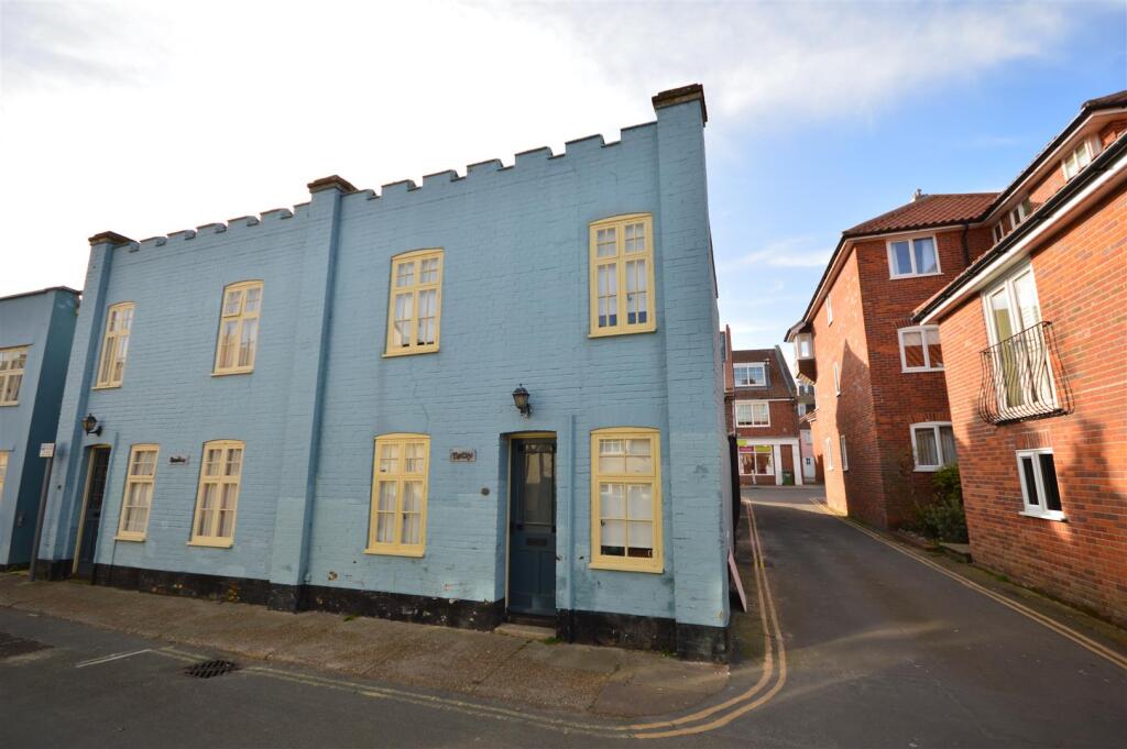 2 bed End of Terrace for rent in Aldeburgh. From Flick & Son - Saxmundham
