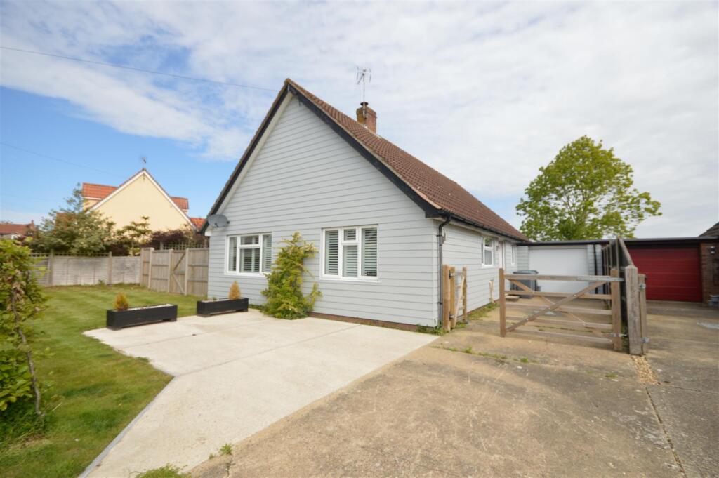 3 bed Bungalow for rent in Darsham. From Flick & Son - Saxmundham 3 bed Bungalow for rent in Darsham. From Flick & Son - Saxmundham