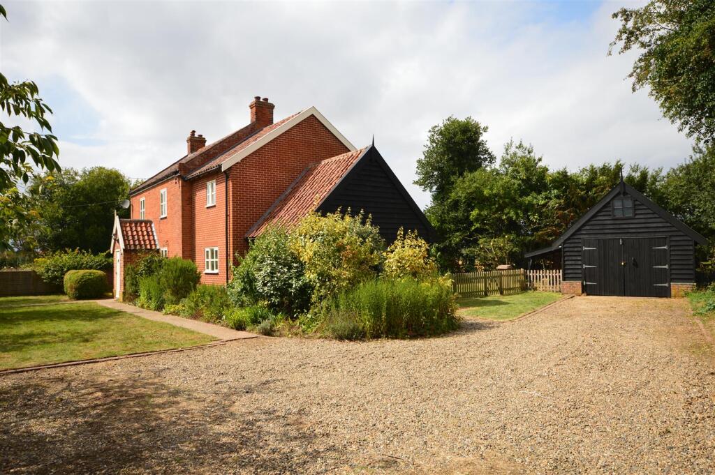 4 bed Detached for rent in Bramfield. From Flick & Son - Saxmundham