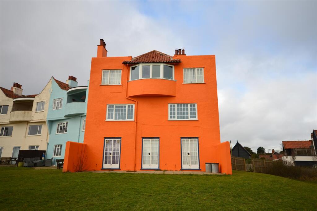 2 bed Apartment for rent in Thorpeness. From Flick & Son - Saxmundham 2 bed Apartment for rent in Thorpeness. From Flick & Son - Saxmundham