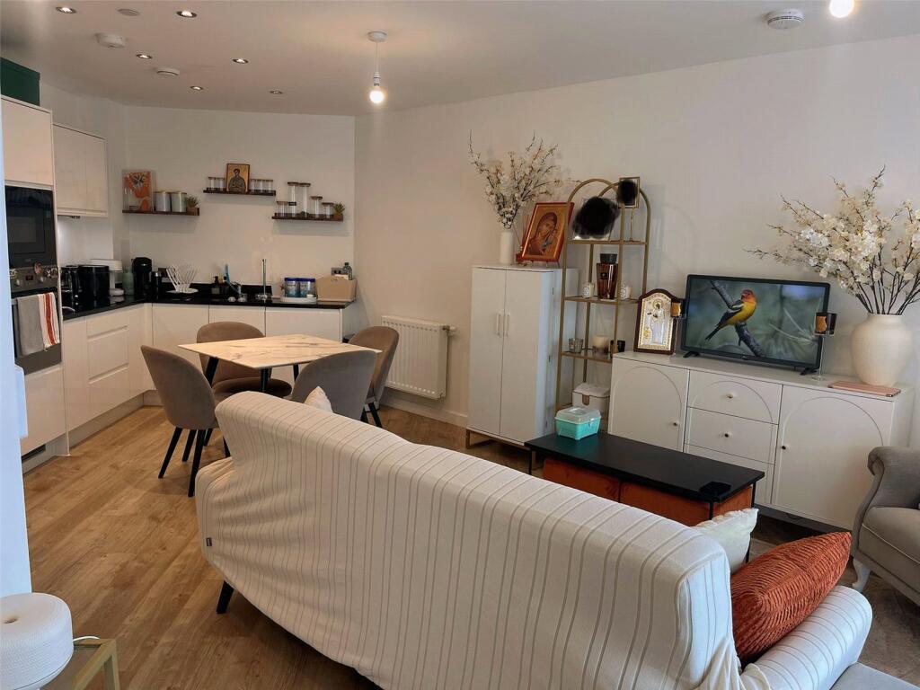 1 bed 1st Floor Flat for rent in Willesden. From Fraser & Co - Kew Bridge & Brentford