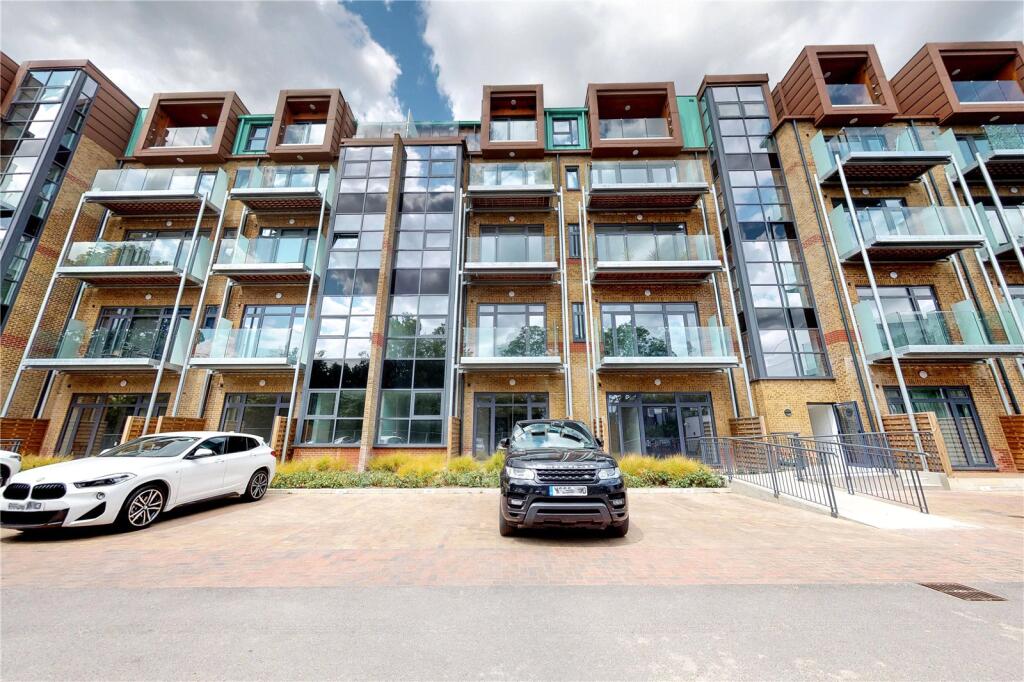 1 bed 1st Floor Flat for rent in Uxbridge. From Fraser & Co - Kew Bridge & Brentford
