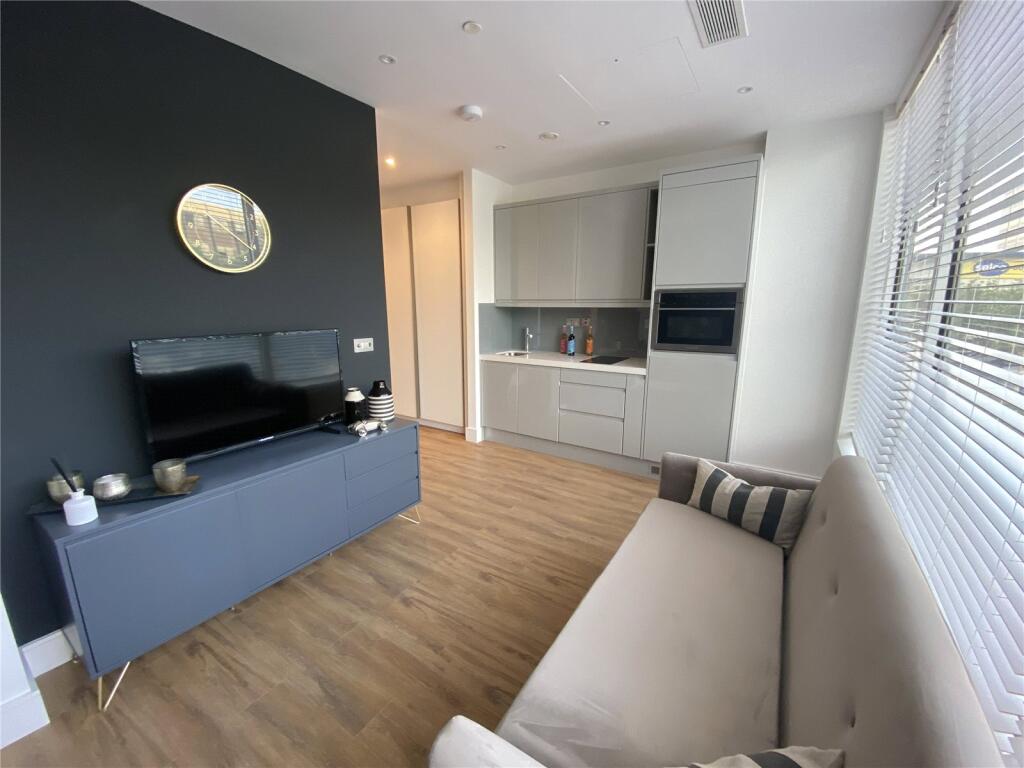 1 bed 1st Floor Flat for rent in Acton. From Fraser & Co - Kew Bridge & Brentford