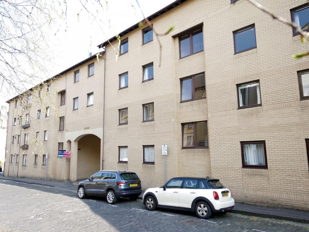 2 bed 1st Floor Flat for rent in Edinburgh. From Dove Davies & Partners - Edinburgh 2 bed 1st Floor Flat for rent in Edinburgh. From Dove Davies & Partners - Edinburgh