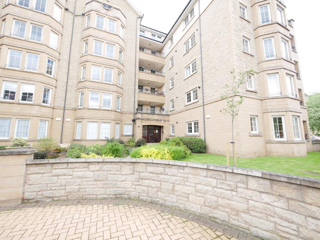 3 bed 1st Floor Flat for rent in Hermiston. From Dove Davies & Partners - Edinburgh 3 bed 1st Floor Flat for rent in Hermiston. From Dove Davies & Partners - Edinburgh