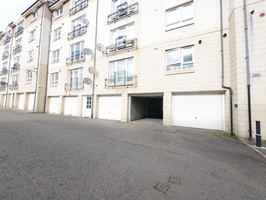 0 bed Garages for rent in Edinburgh. From Dove Davies & Partners - Edinburgh