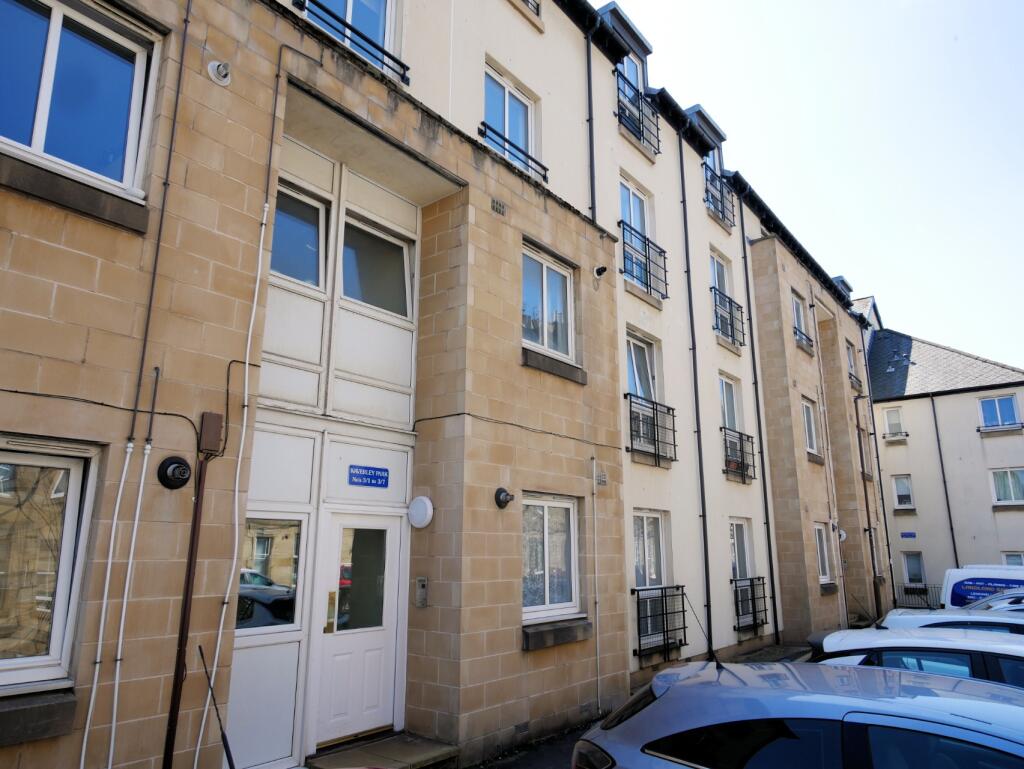 2 bed 1st Floor Flat for rent in Edinburgh. From Dove Davies & Partners - Edinburgh