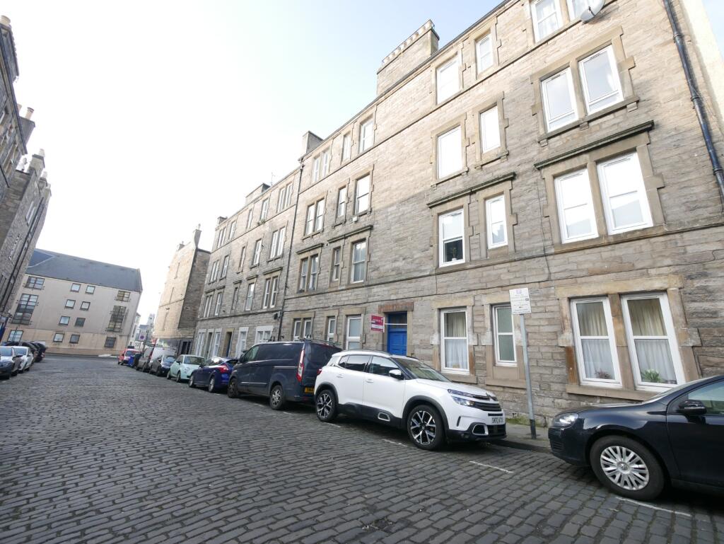 1 bed 1st Floor Flat for rent in Edinburgh. From Dove Davies & Partners - Edinburgh