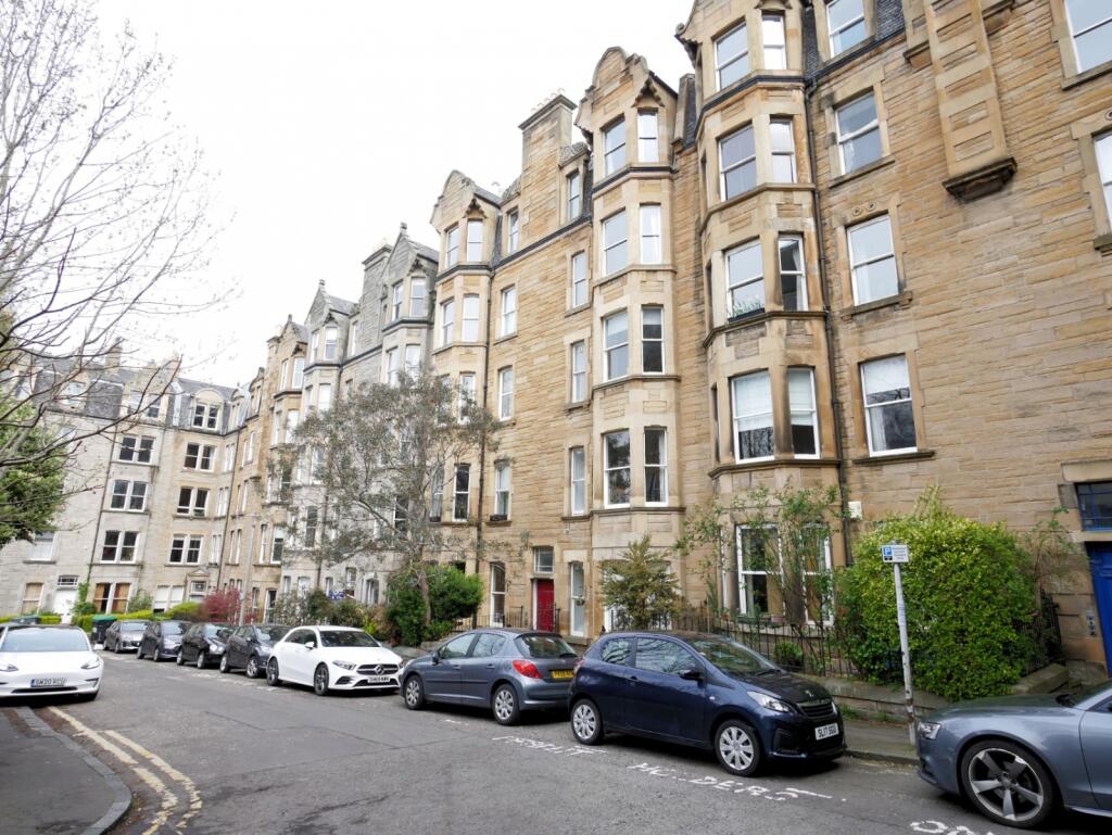 1 bed 1st Floor Flat for rent in Edinburgh. From Dove Davies & Partners - Edinburgh