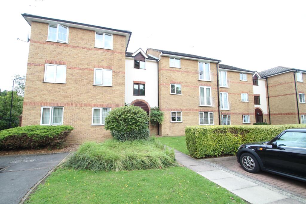 1 bed 1st Floor Flat for rent in Chingford. From Friend & Farrelly Ltd.