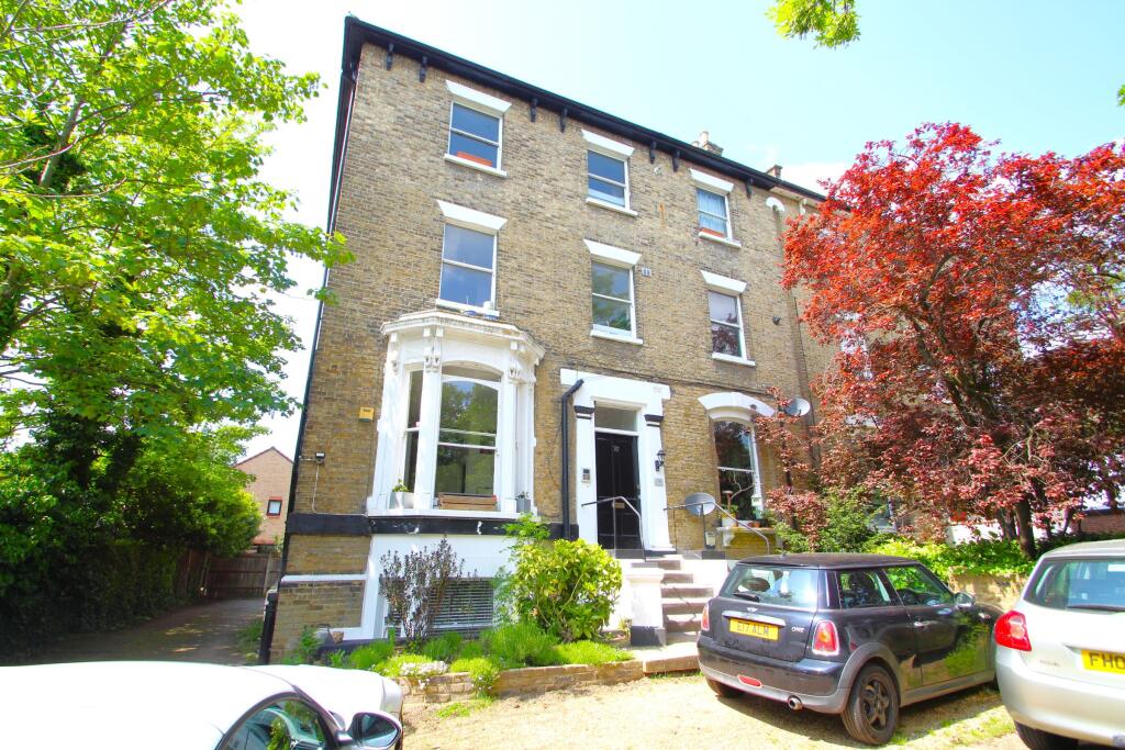 1 bed Apartment for rent in Wanstead. From Friend & Farrelly Ltd.