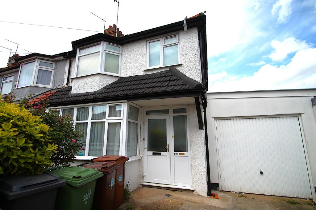 1 bed Apartment for rent in Walthamstow. From Friend & Farrelly Ltd. 1 bed Apartment for rent in Walthamstow. From Friend & Farrelly Ltd.
