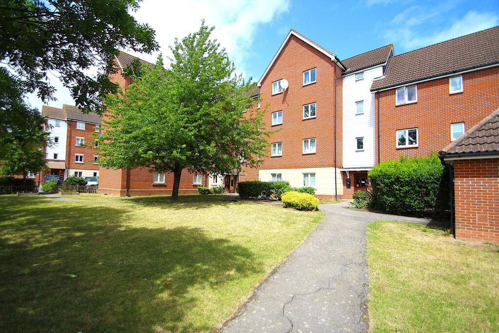 2 bed Apartment for rent in Romford. From Friend & Farrelly Ltd.