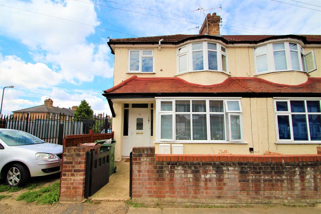 1 bed Apartment for rent in Walthamstow. From Friend & Farrelly Ltd. 1 bed Apartment for rent in Walthamstow. From Friend & Farrelly Ltd.