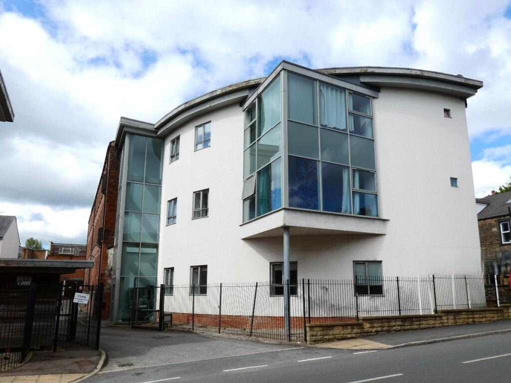 2 bed Apartment for rent in Morley. From Drighlington Properties - Drighlington