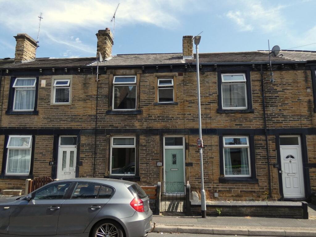 3 bed Mid Terraced House for rent in Morley. From Drighlington Properties - Drighlington 3 bed Mid Terraced House for rent in Morley. From Drighlington Properties - Drighlington