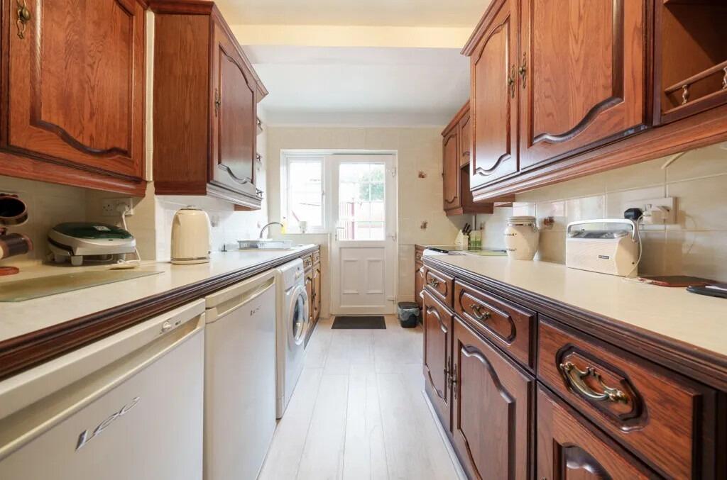 3 bed Semi Detached for rent in Northolt. From Benjamin Stevens