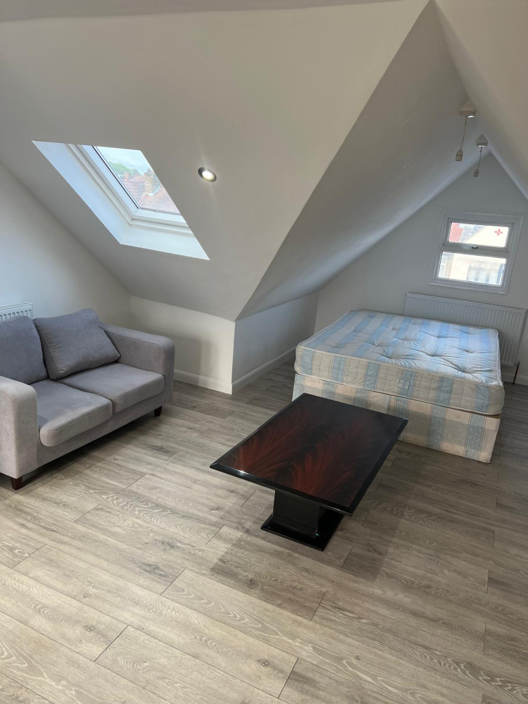 0 bed Mid Terraced House for rent in Hounslow. From Galaxy Real Estate