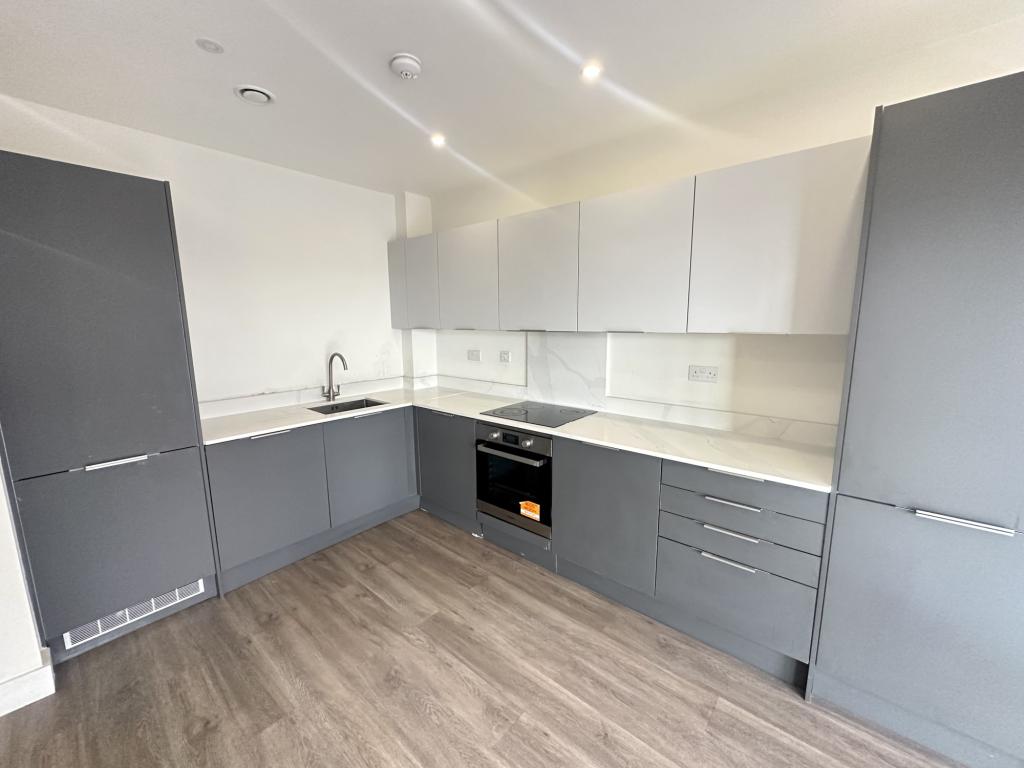 2 bed 1st Floor Flat for rent in Southall. From Galaxy Real Estate 2 bed 1st Floor Flat for rent in Southall. From Galaxy Real Estate