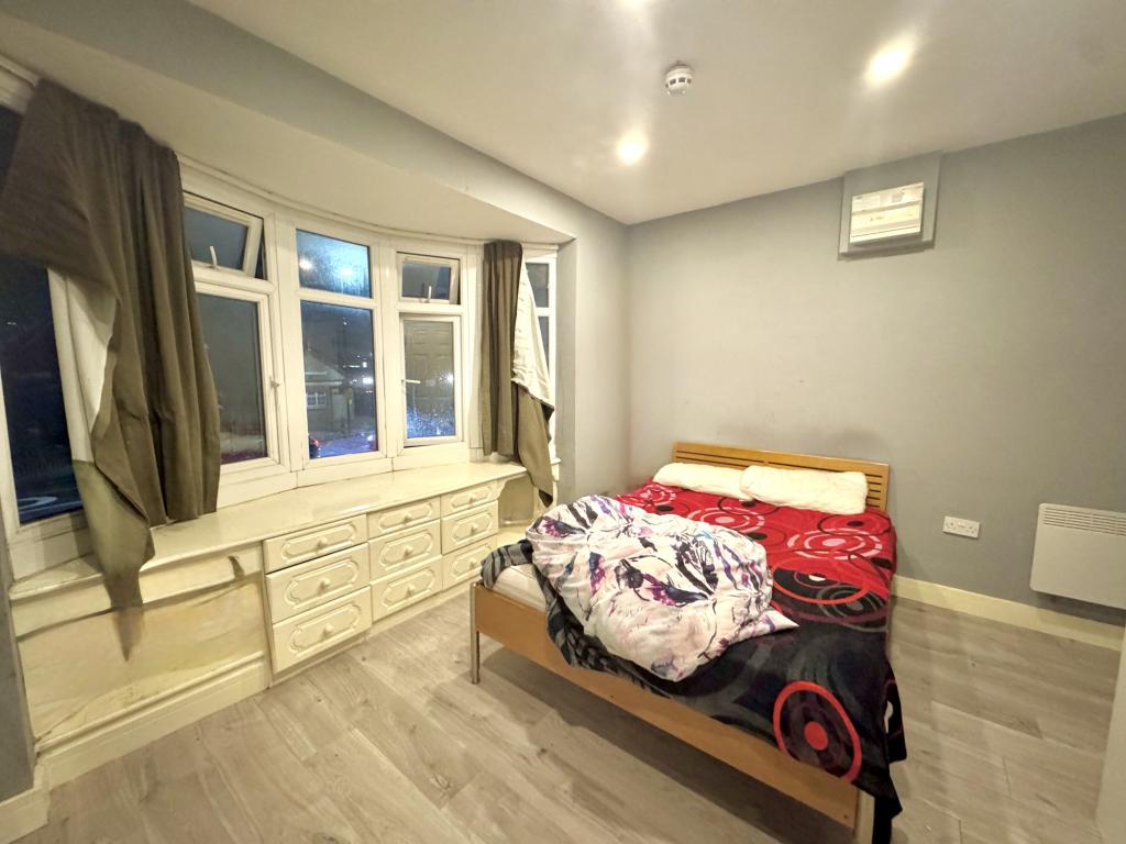 1 bed Studio for rent in Hounslow. From Galaxy Real Estate
