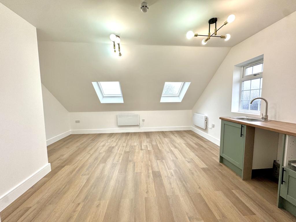 6 bed Semi Detached for rent in Southall. From Galaxy Real Estate 6 bed Semi Detached for rent in Southall. From Galaxy Real Estate
