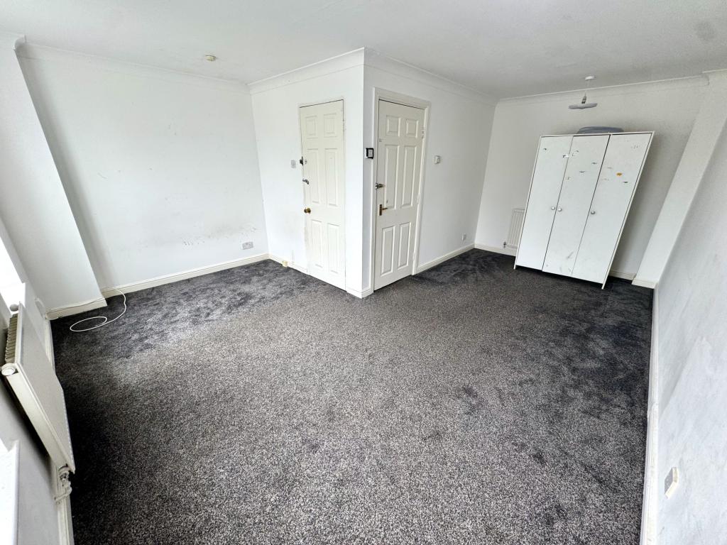 4 bed Block for rent in Hayes. From Galaxy Real Estate