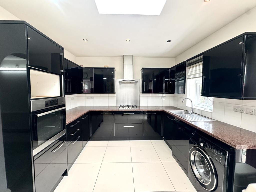 4 bed Semi Detached for rent in Hayes. From Galaxy Real Estate