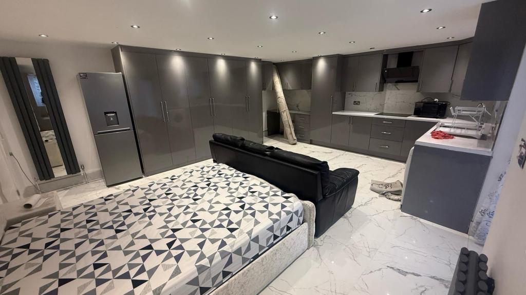 0 bed Studio for rent in West Drayton. From Galaxy Real Estate