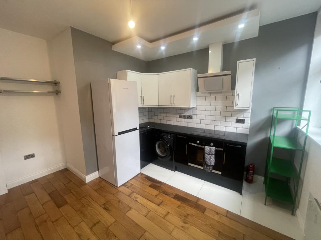 1 bed 1st Floor Flat for rent in Southall. From Galaxy Real Estate