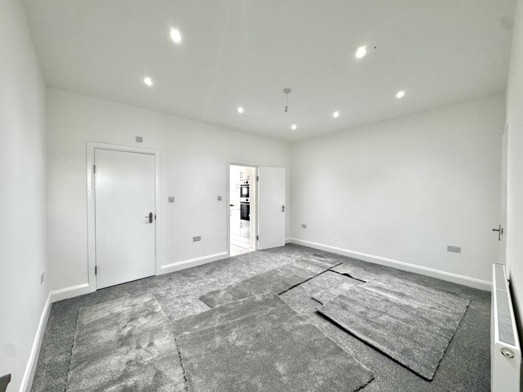 4 bed Mid Terraced House for rent in Southall. From Galaxy Real Estate 4 bed Mid Terraced House for rent in Southall. From Galaxy Real Estate