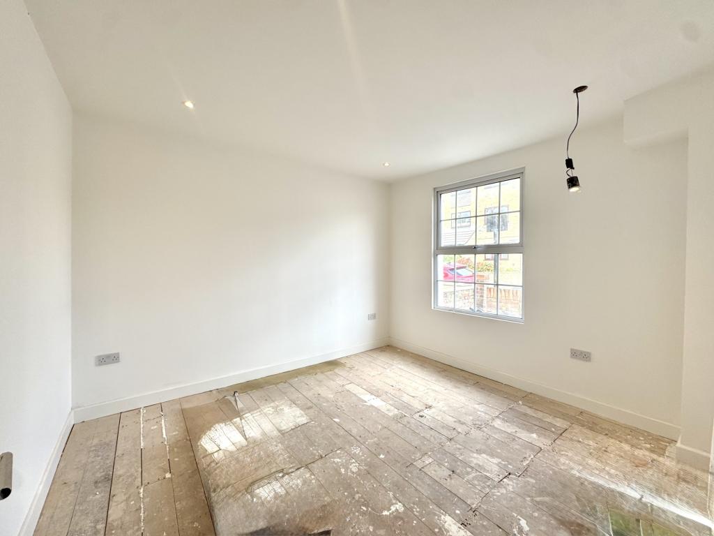4 bed Mid Terraced House for rent in Hounslow. From Galaxy Real Estate 4 bed Mid Terraced House for rent in Hounslow. From Galaxy Real Estate