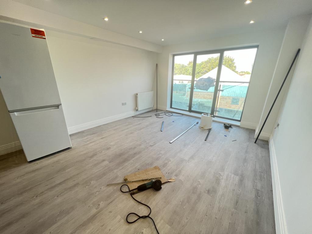 2 bed 1st Floor Flat for rent in Southall. From Galaxy Real Estate