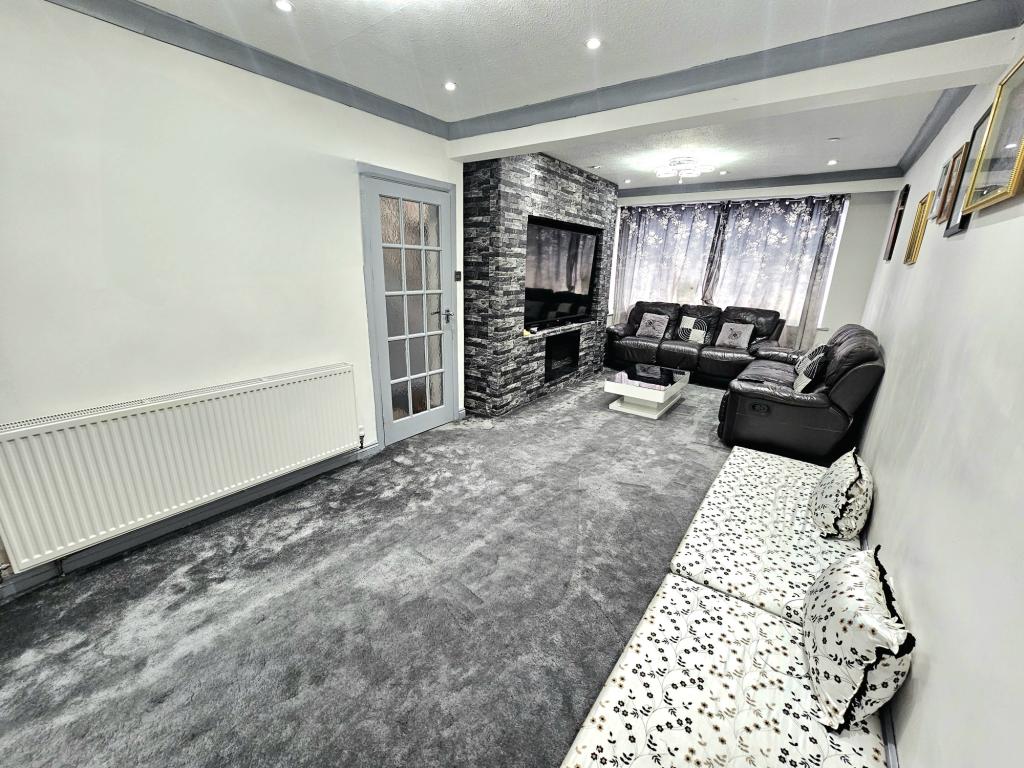 3 bed Semi Detached for rent in Southall. From Galaxy Real Estate