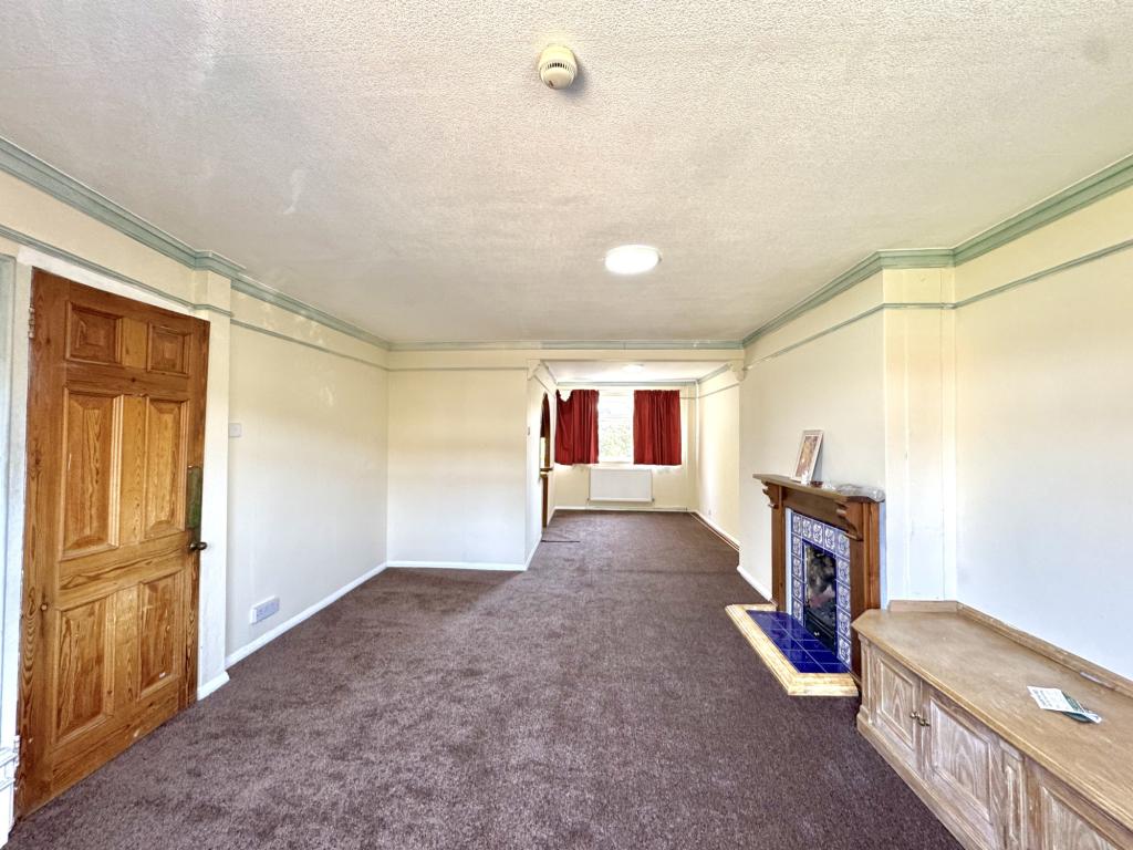 3 bed Mid Terraced House for rent in Hayes. From Galaxy Real Estate