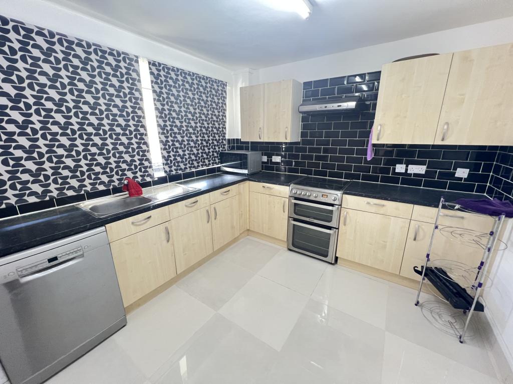 3 bed Duplex for rent in Feltham. From Galaxy Real Estate