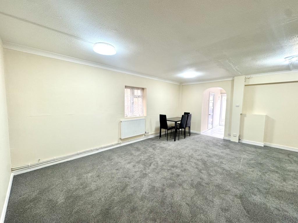 4 bed Mid Terraced House for rent in Hounslow. From Galaxy Real Estate 4 bed Mid Terraced House for rent in Hounslow. From Galaxy Real Estate