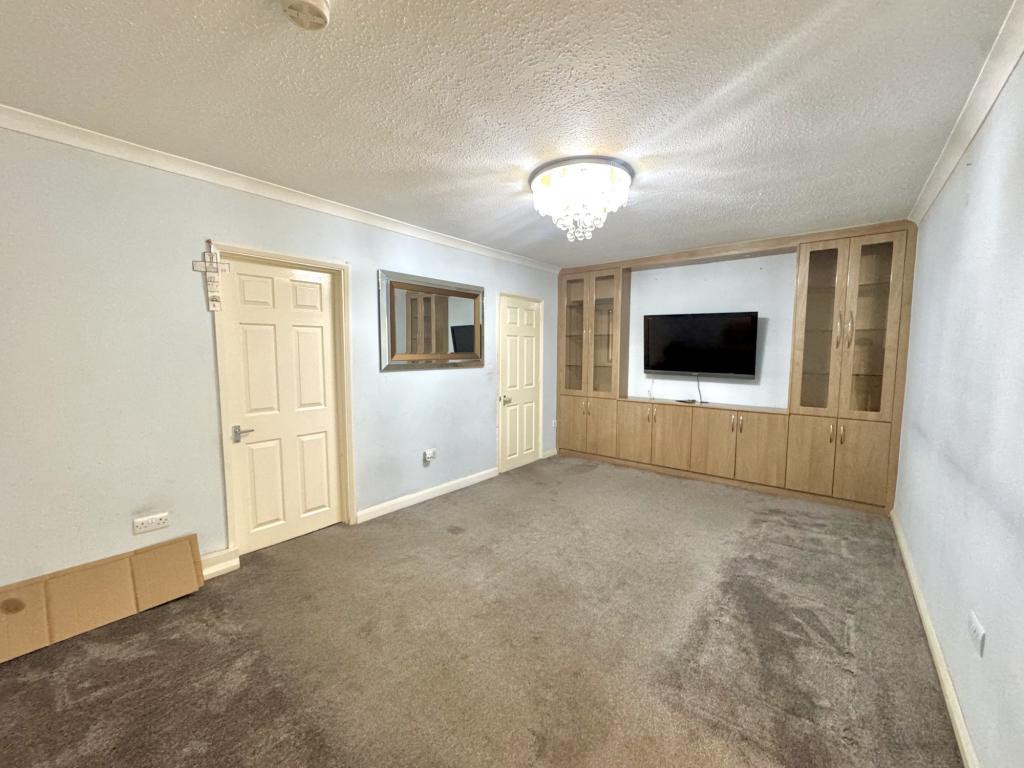 4 bed Mid Terraced House for rent in Hayes. From Galaxy Real Estate