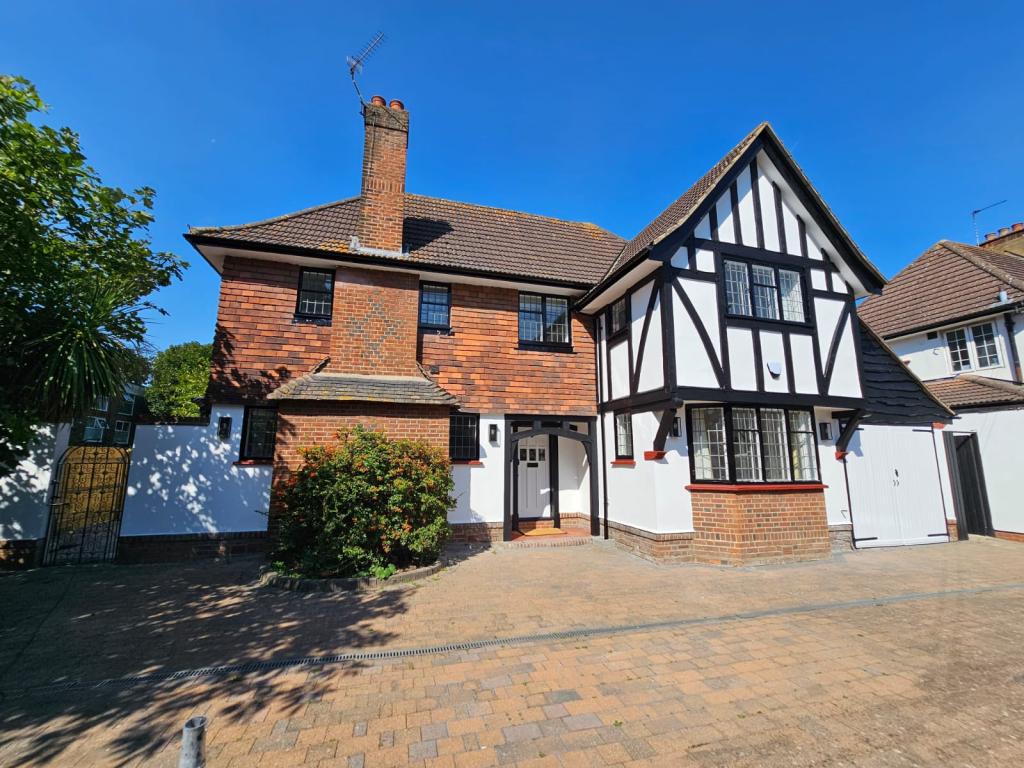 4 bed Detached for rent in Hayes. From Galaxy Real Estate